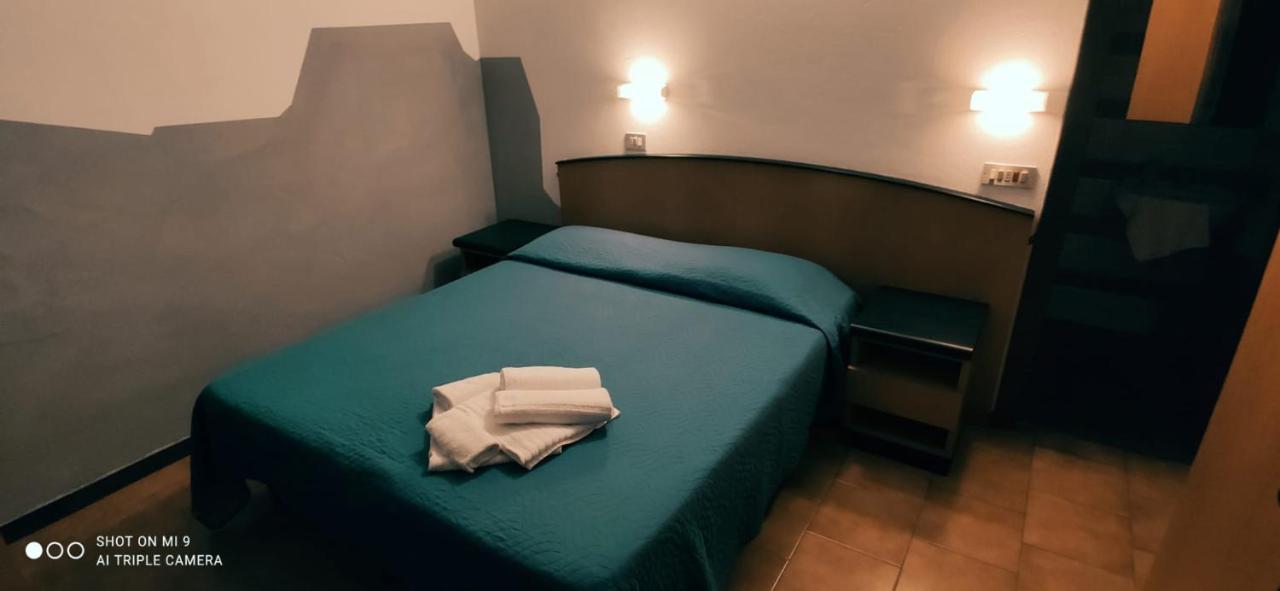 Hotel Orlov ريميني المظهر الخارجي الصورة