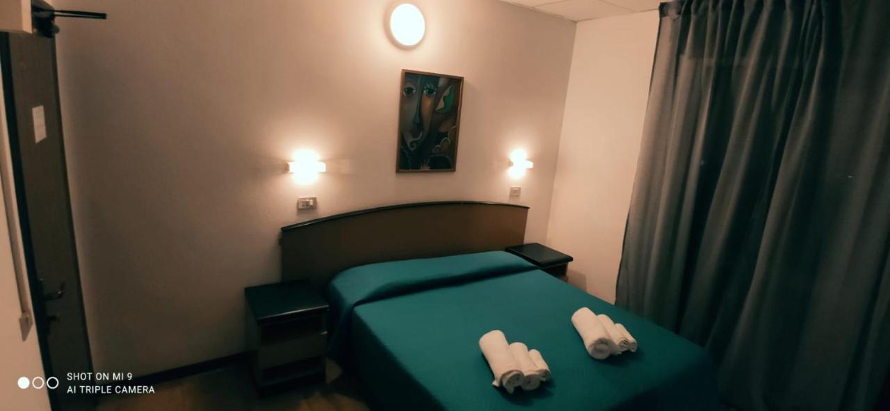 Hotel Orlov ريميني المظهر الخارجي الصورة