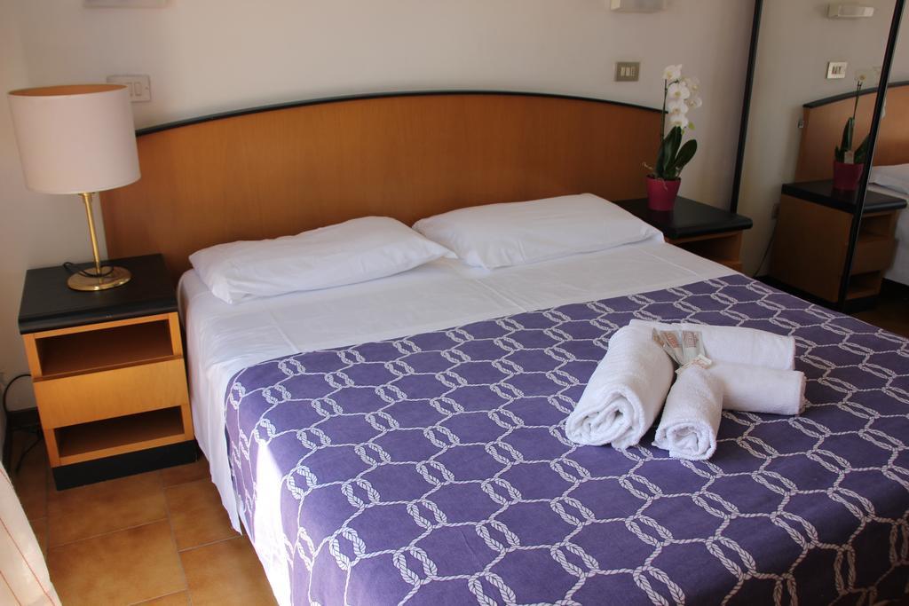 Hotel Orlov ريميني المظهر الخارجي الصورة